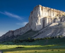 Белая скала Ак-Кая 